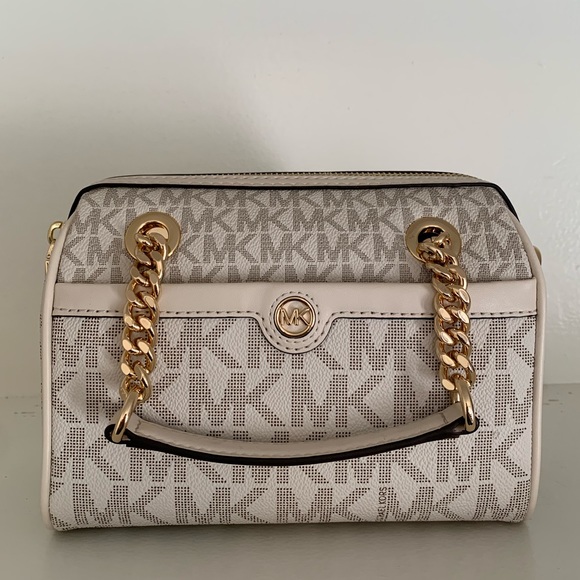 Michael Kors Blaire Extra Small Logo Satchel Cream Gold Hardware - Picture 2 of 8